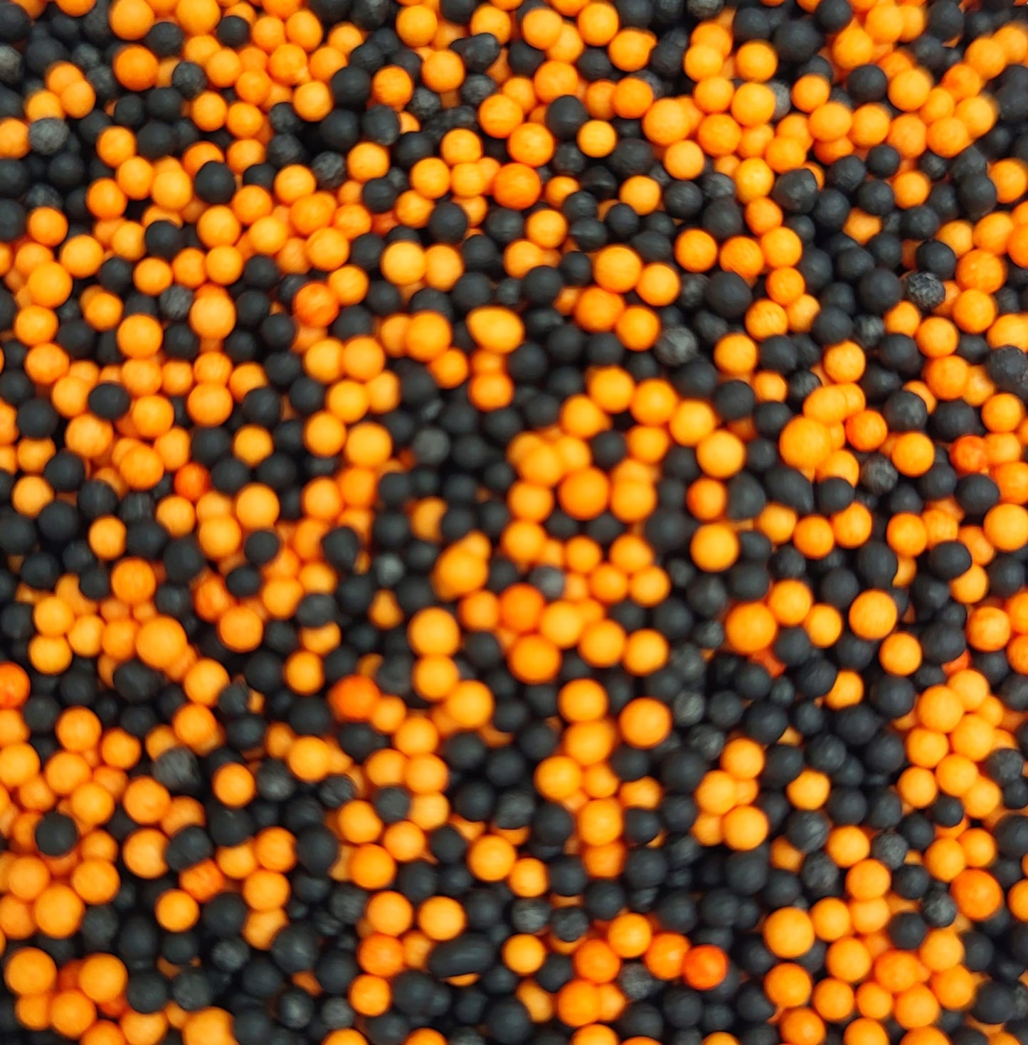 Orange & Black Halloween sprinkles - nonpariels (80g)